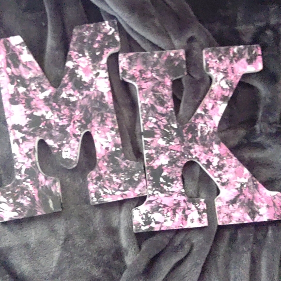Mk letters - Picture 1 of 3
